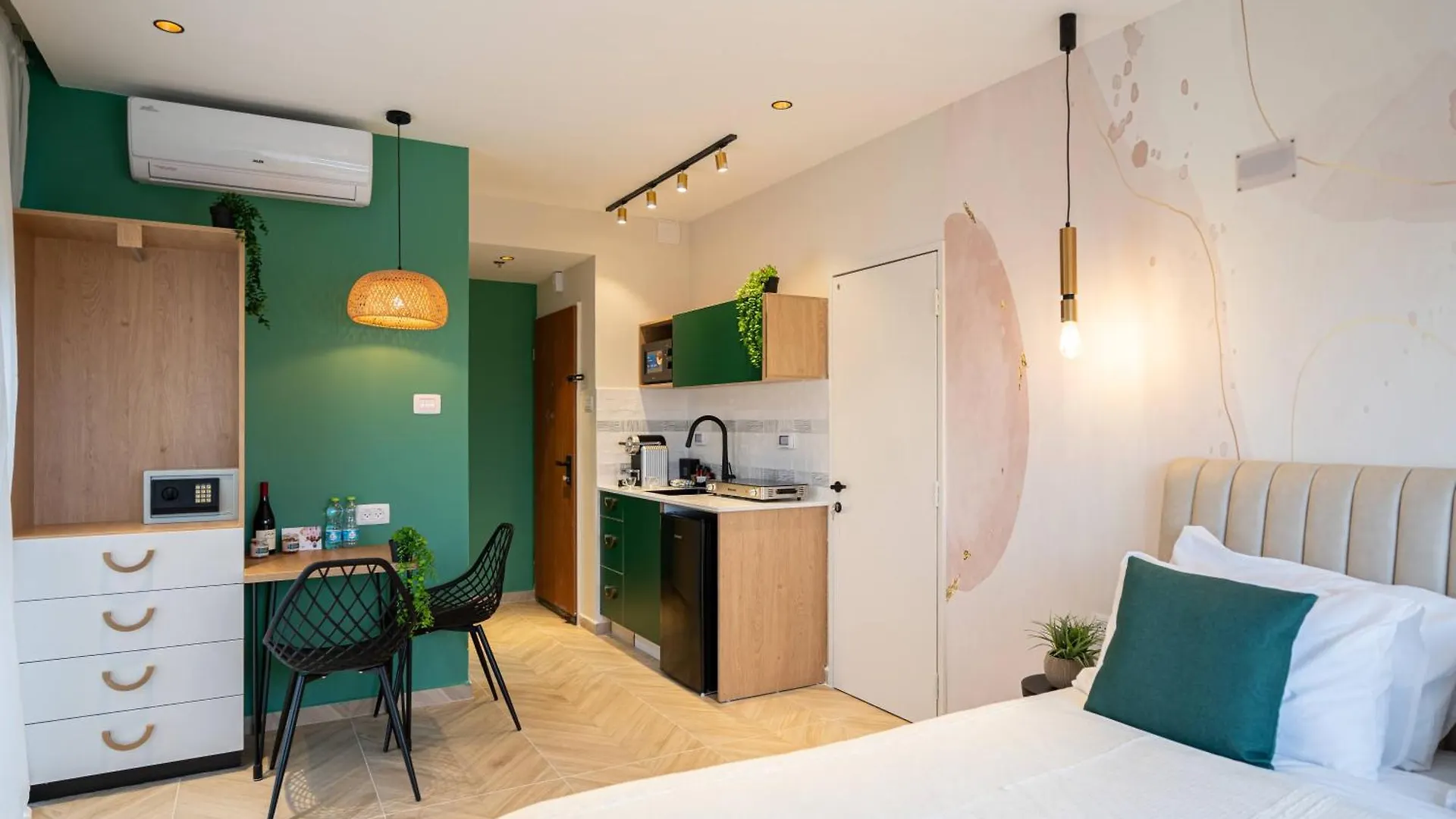 Aparthotel Almogim Suites Eilat Hotel (Adults Only)