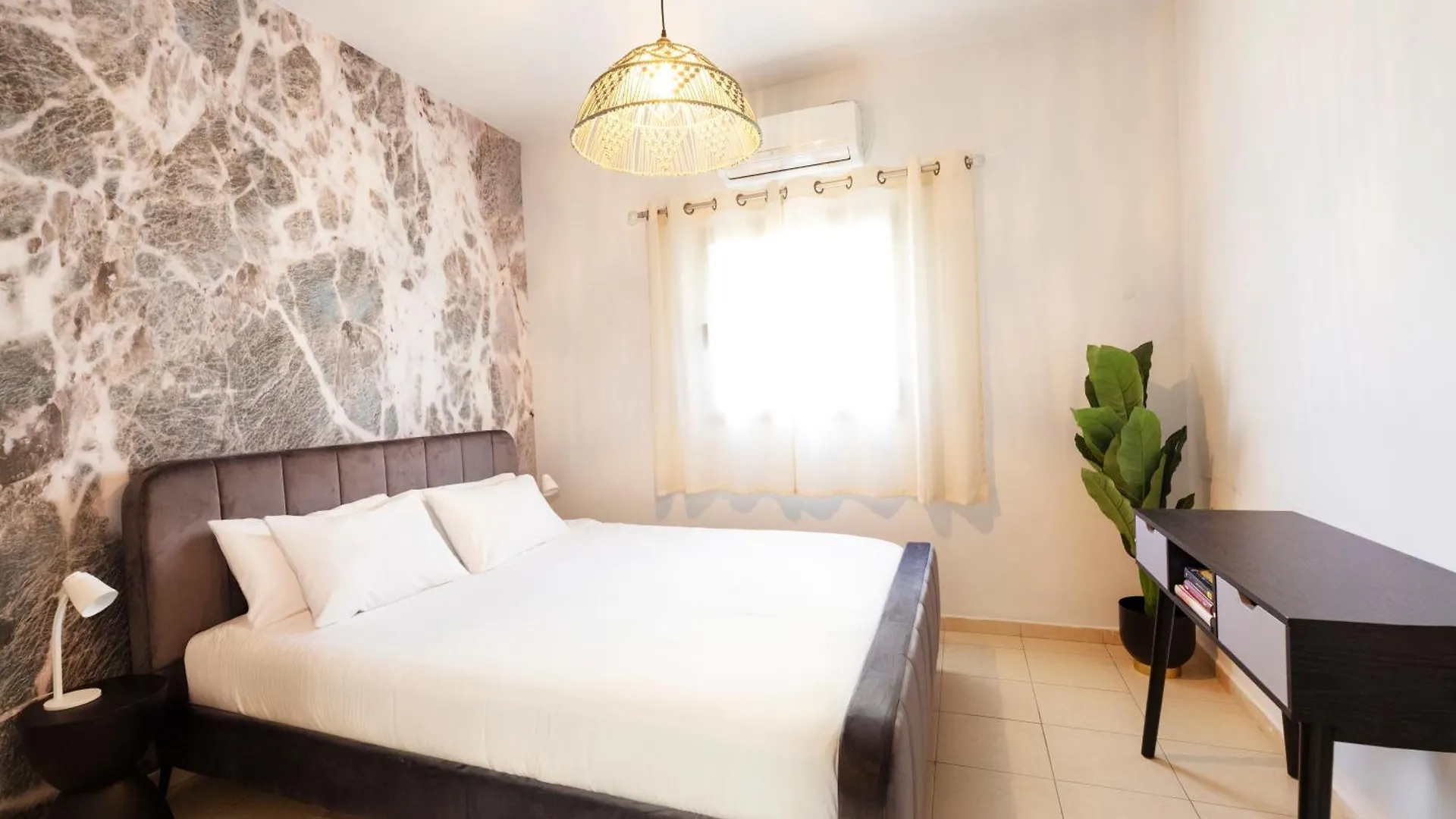 Aparthotel Almogim Suites Eilat Hotel (Adults Only)